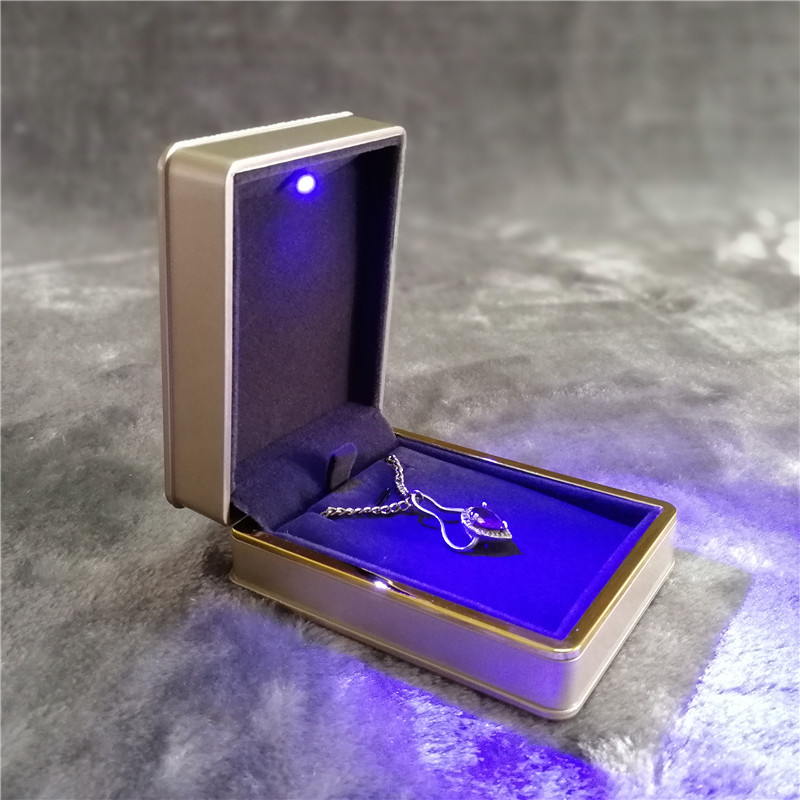 ZTB-021 gold color painted plastic jewelry gift box for pendant with LED lights